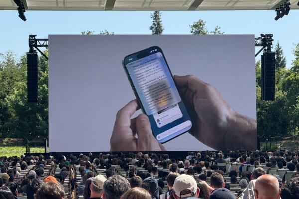 Apple Intelligence "Rình Rập" Màn Hình iPhone: Tiện Lợi Vô Song Hay Mối Đe Dọa Quyền Riêng Tư?